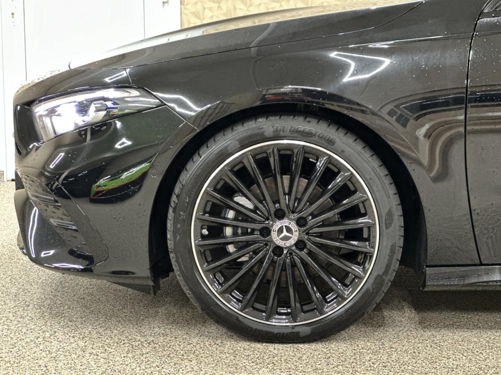 MERCEDES-BENZ A200 1.4T AMG