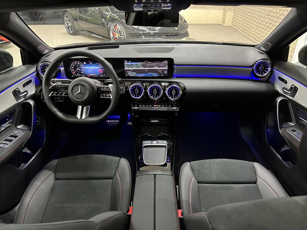 MERCEDES-BENZ A200 1.4T AMG