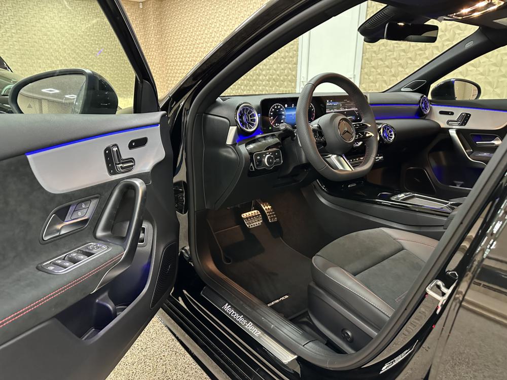 MERCEDES-BENZ A200 1.4T AMG