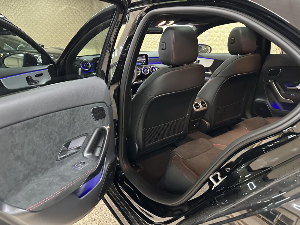 MERCEDES-BENZ A200 1.4T AMG